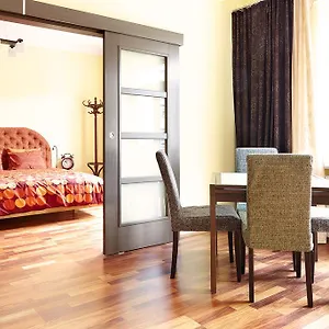  Апартаменты Lovely Funky Flat Near Royal Park Польша